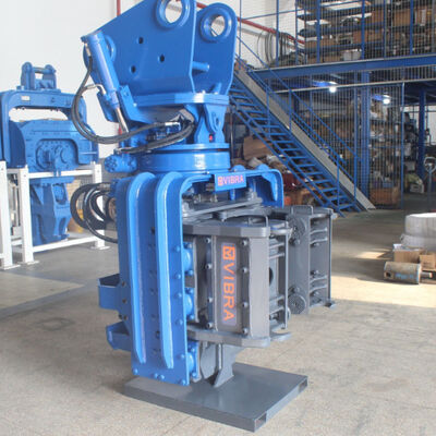 Side Grip Pile Driver for Narrow Spaces: 9-Meter Vibro Hammer for Confined Work Sites