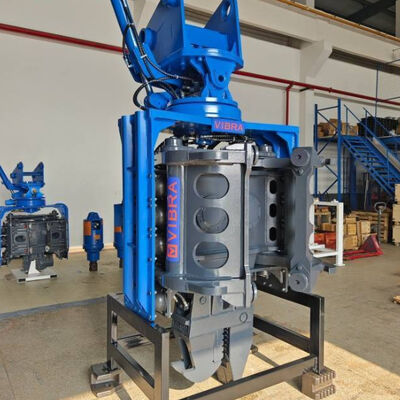 Сваебой с боковым захватом | Скорость подъема 10 м/мин | Большой топливный бак емкостью 150 л